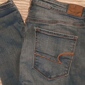 **BUNDLE & SAVE**                     American Eagle super stretch jeans
